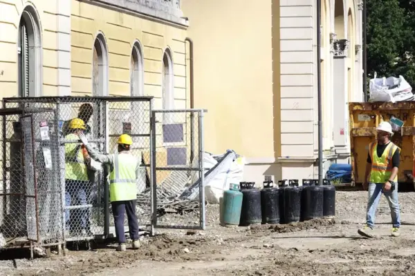 American Consulate, the investigation widens: the workers' manager also arrested