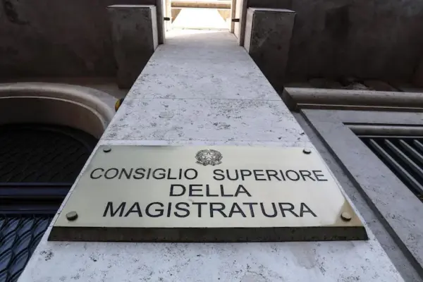 Il Csm prende tempo sugli obblighi di comunicazione degli uffici giudiziari
