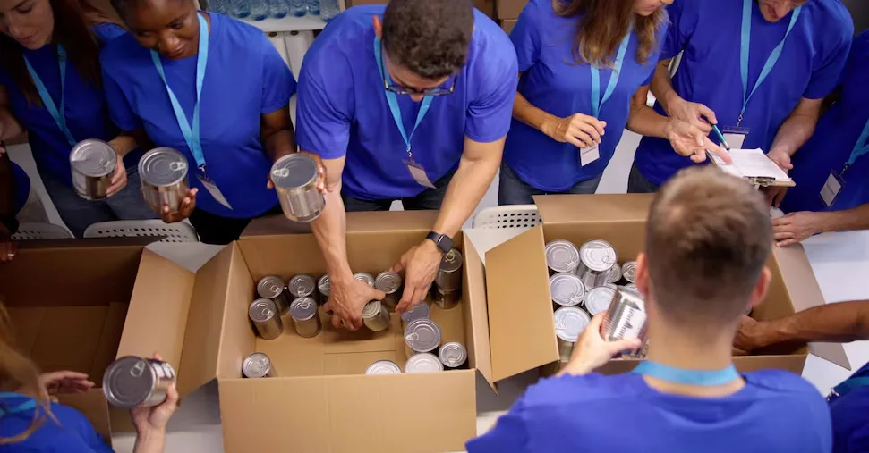 Empori solidali, realtà italiane in crescita e sempre più orientate al modello dell’hub di comunità