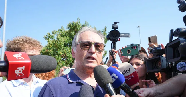 Mario Roggero si costituisce al carcere di Bollate, Milan (Italy) July 8, 2026 (Photo Claudio Furlan/LaPresse)  Mario Roggero turns himself in at Bollate Prison, Milan (Italy), 8 July 2026 (Photo: Claudio Furlan/LaPresse) LAPRESSE