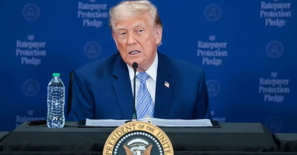 Trump threatens the EU with tariffs, «it will pay for it, revoke fines on US companies»