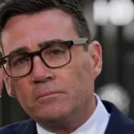 Burnham lowers the maximum price for bus tickets to £2