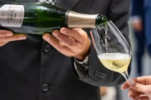 Sicilian bubbles, the network is born to attract wine tourists