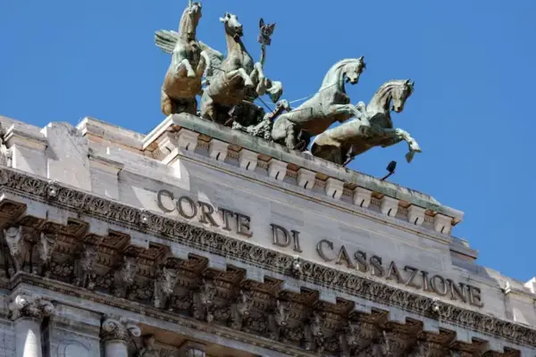 Dalla Cassazione nessuna tutela per il conte declassato a “nobile” nel Libro d’oro