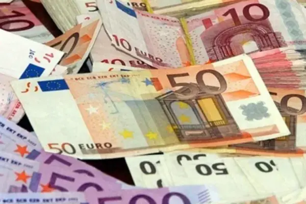 The 50 euro banknote dominates circulation with almost half of the total in the Eurozone