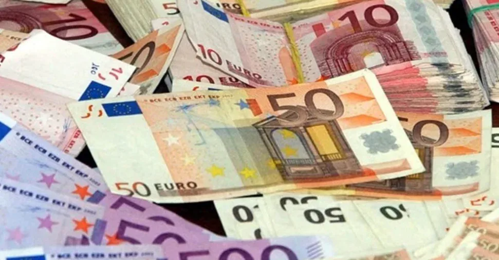 The 50 euro banknote dominates circulation with almost half of the total in the Eurozone