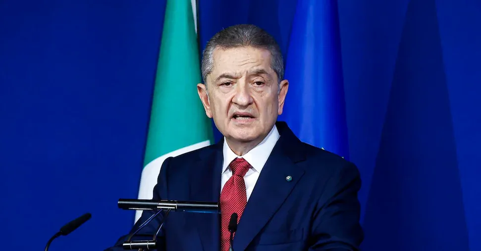 Banks, Panetta: «Mergers can strengthen the system». Giorgetti: the role of the government ...