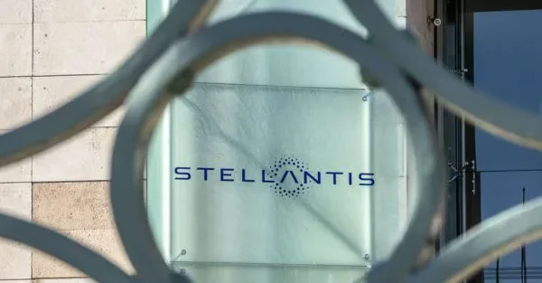 Stellantis, second quarter deliveries +10% to 1.6 million units