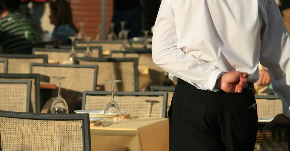 Caporalato, backlogged complaints in Milan from construction sites to restaurants