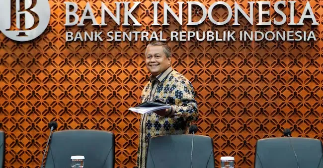 ARCHIVE PHOTO: ARCHIVE PHOTO: The governor of the Indonesian Central Bank Perry Warjiyo arrives for a press conference at the Bank Indonesia headquarters in Jakarta, Indonesia, January 19, 2023. REUTERS/Ajeng Dinar Ulfiana/Archive photo/Archive photo REUTERS