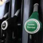 Gasoline, prices approach 2 euros per liter: app coming soon to find the cheapest stations