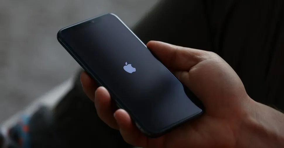 iPhone, la scarsa informazione sui rischi legati all’uso prolungato è risarcibile