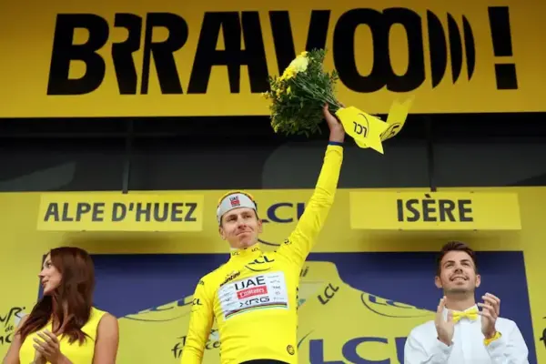 Tour de France, Pogacar dominant. But at Alpe d'Huez, Carapaz wins. Grand finale in Paris