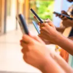 Von der Leyen: «Social networks are not a toy». Bill proposal for the younger generation in ...