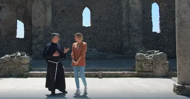 Returns "Walking between art and faith," the story of Italy between spirituality and traditions