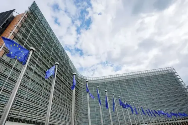 EU agreement on new sanctions against Moscow, oil price cap frozen