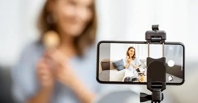 Influencer marketing, dal 27 settembre scattano le nuove regole Ue