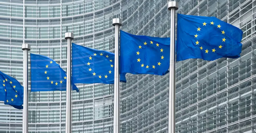 Two levels of protection in Europe with the Dsa: sanctions and compensation