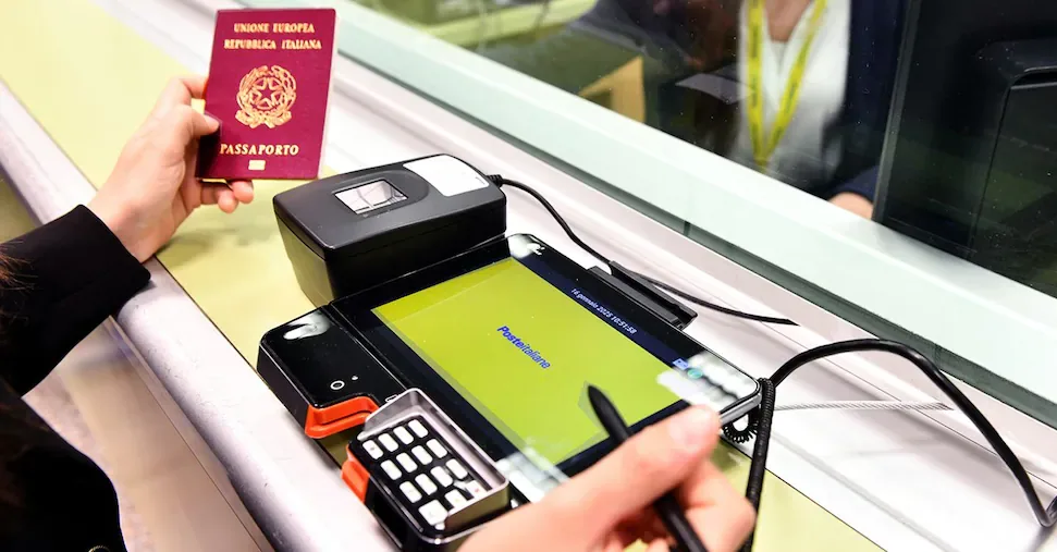 Passports, surge in requests at post offices: exceeded 256 thousand mark