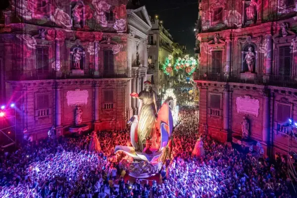 Festino, the night that moves Palermo: 400 thousand people expected