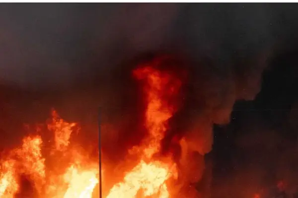 At least 100 houses destroyed in the fire in Norway, explosions heard