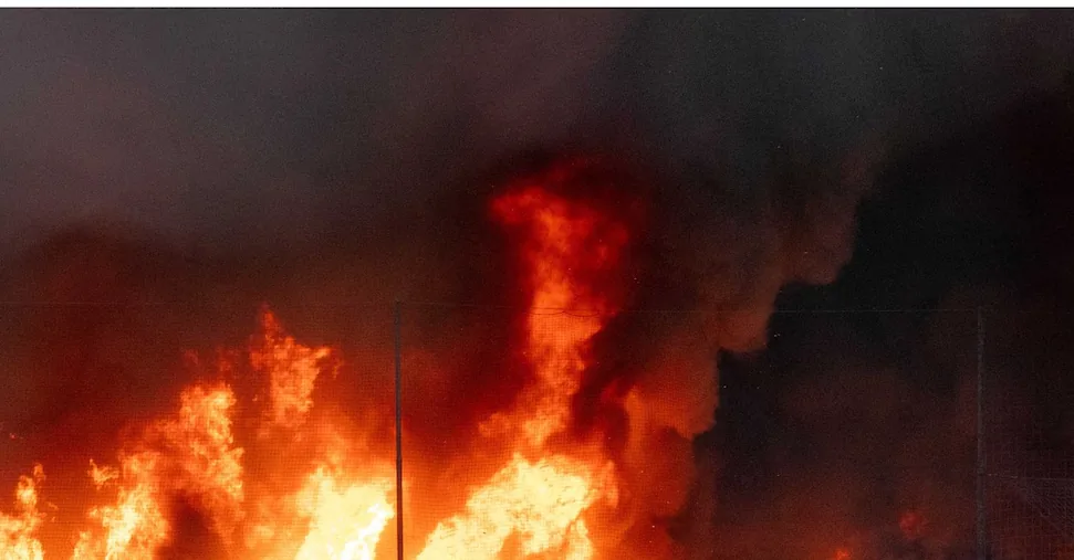 At least 100 houses destroyed in the fire in Norway, explosions heard