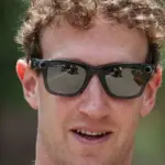 His yacht does not rescue boat adrift, storm on Zuckerberg