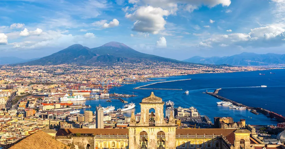 Napoli, nei condomini limite del 30% per gli affitti brevi