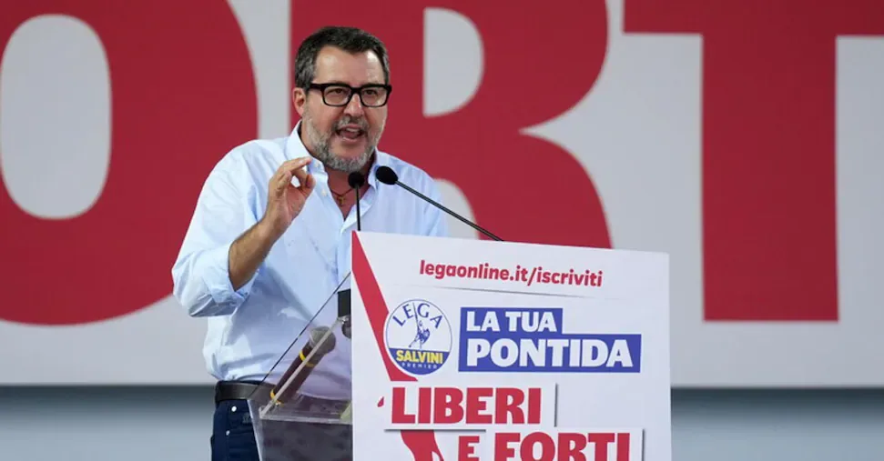 Salvini at the Pontida test relaunches on pensions and security