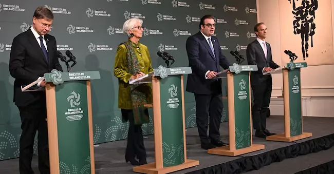 (from left to right) Valdis Dombrovskis, European Commissioner for Economy and Productivity, Implementation and Simplification; Christine Lagarde, ECB President; the Greek Minister of Economy and Eurogroup President Kyriakos Pierrakakis and the Chief Economist and Board Member of the ESM and EFSF Rolf Strauch EPA
