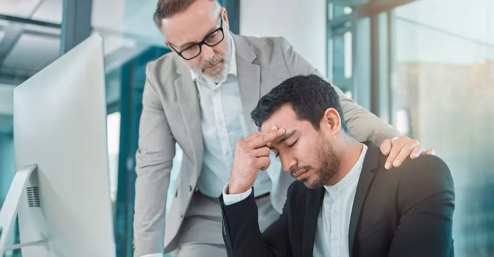 Manager increasingly on the ropes. And employees lose momentum