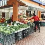 Commerce: Istat, retail sales -0.4% in July, +0.8% year-on-year