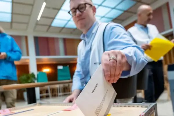 Sweden, polls open: the far right may enter the government