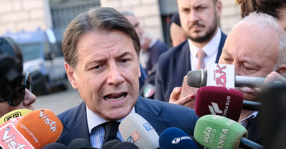 M5S, Conte: no to arms and rearmament. And he relaunches the negotiation shift on Ukraine: «The Europeans ...