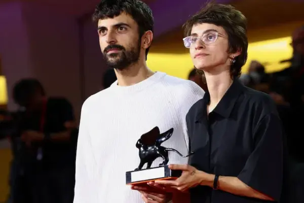 Israel threatens to revoke citizenship of the two directors of "Naza," among the award-winning films in Venice