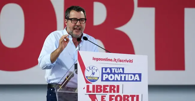 Salvini at the Pontida test relaunches on pensions and security